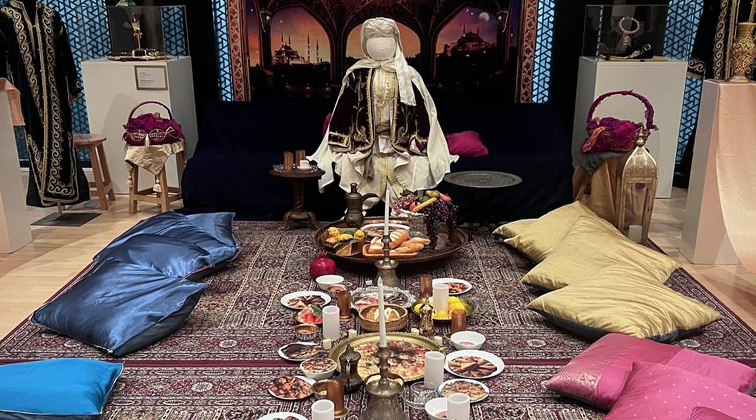 Escape Room: The Banquet of Secrets